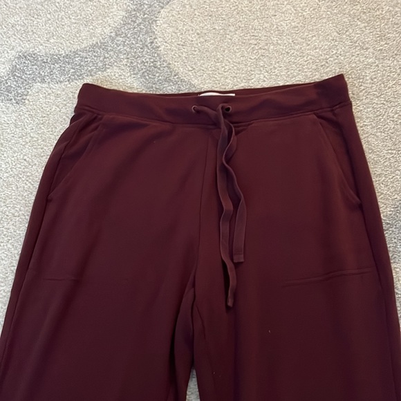 Lou & grey for LOFT Wine colored sweatpants - Picture 2 of 5